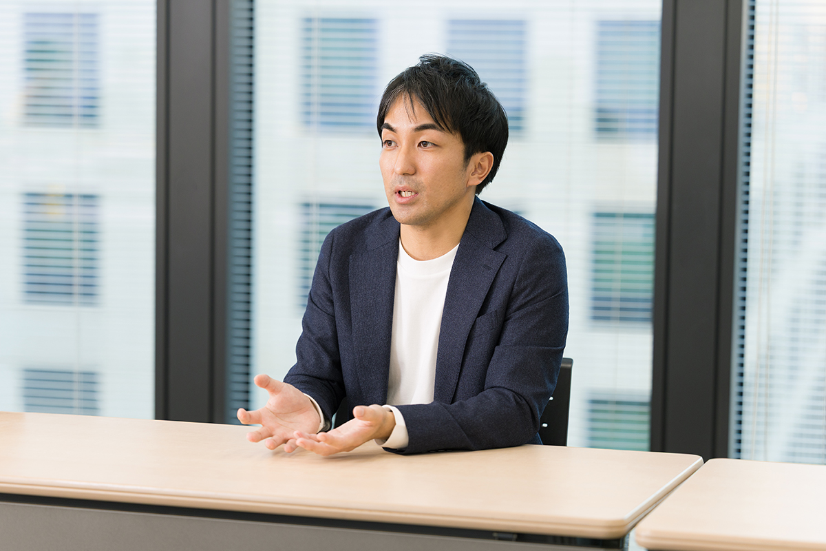 ビジネスソリューショングループデータイノベーション本部データビジネス推進部でチームリーダーを務める柴田祐大（撮影：合田和弘氏）